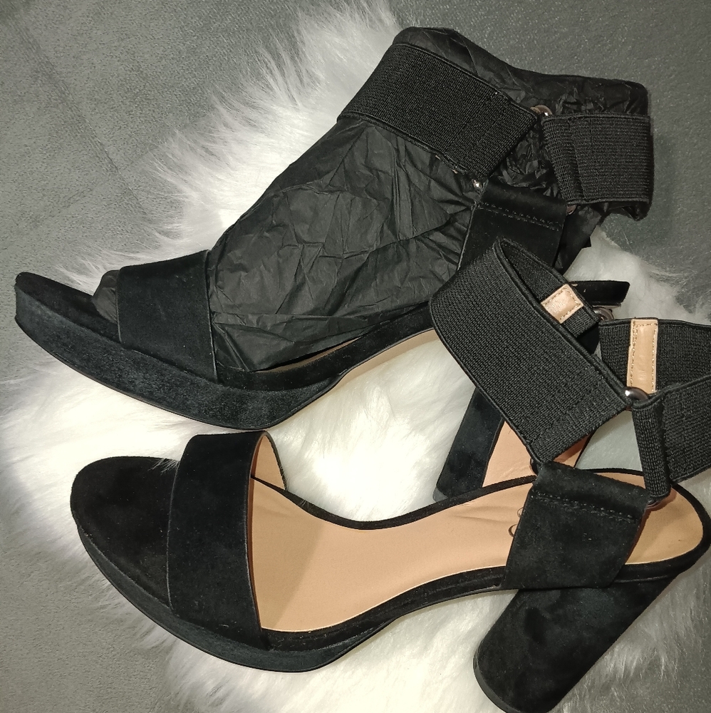 NEW Franco Sarto Black Block Heel Sandals